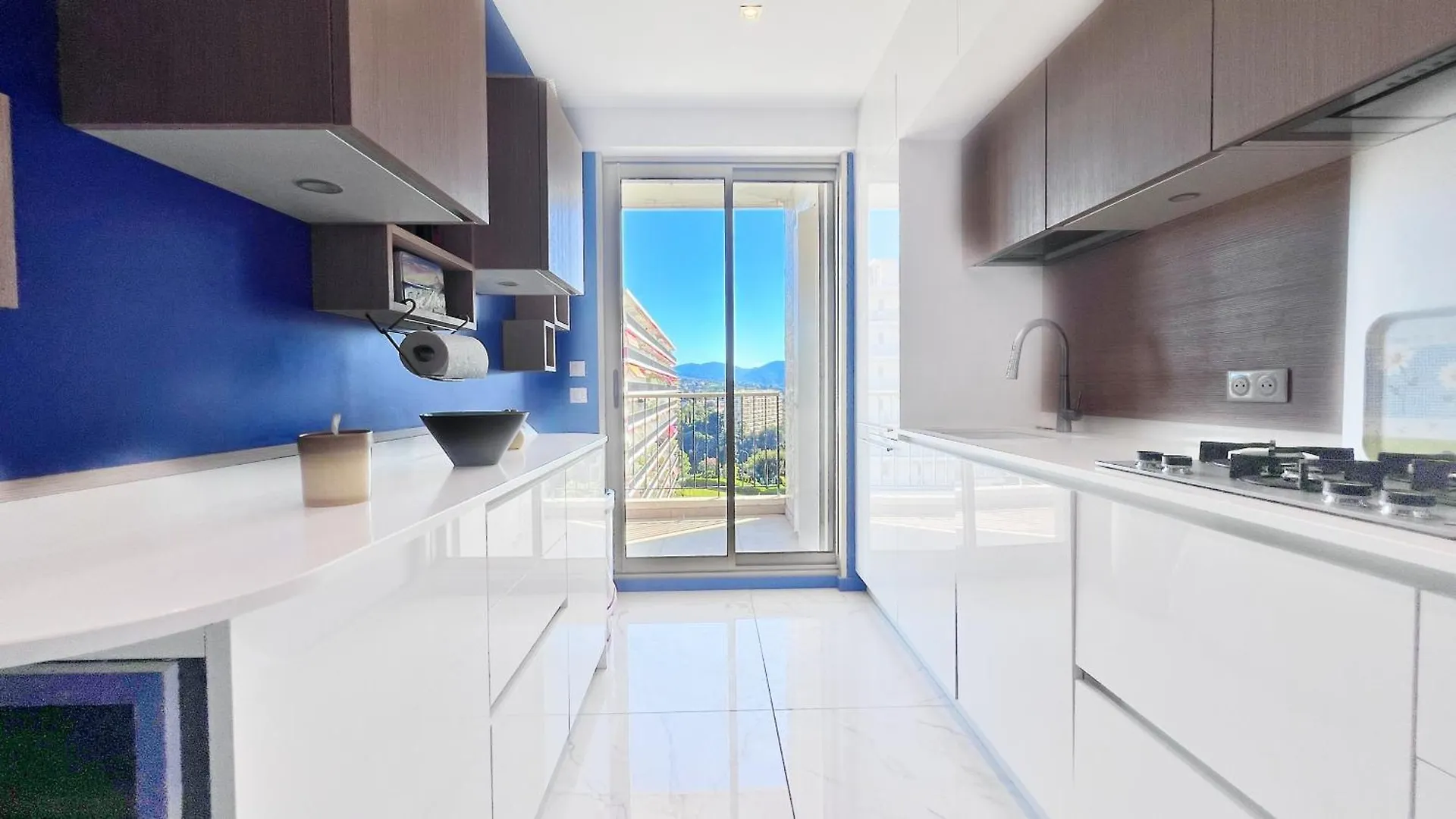 Appartement 2 Chambres Et Studio Independant Avec Vue Sur Mer Nice Apartment