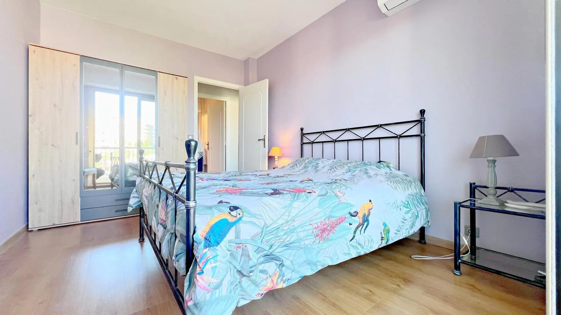 Appartement 2 Chambres Et Studio Independant Avec Vue Sur Mer Nice France