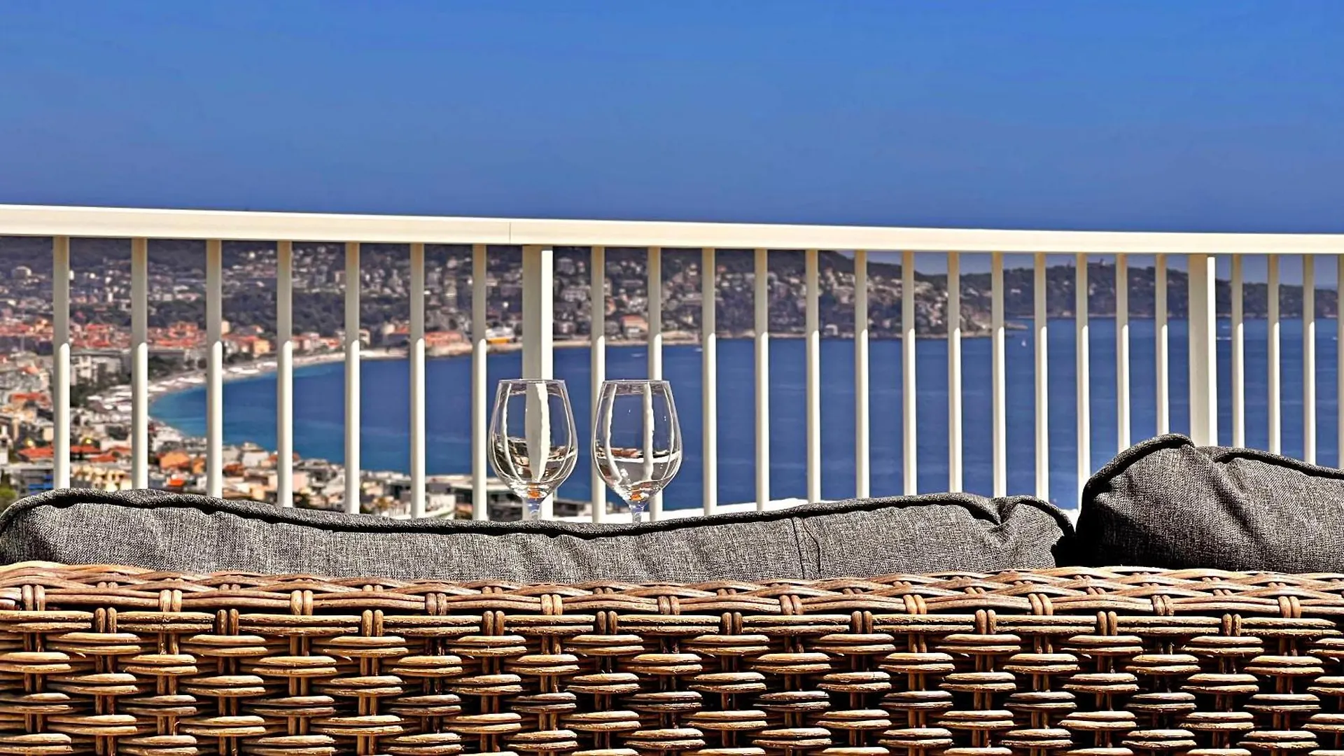 Apartment Appartement 2 Chambres Et Studio Independant Avec Vue Sur Mer Nice France