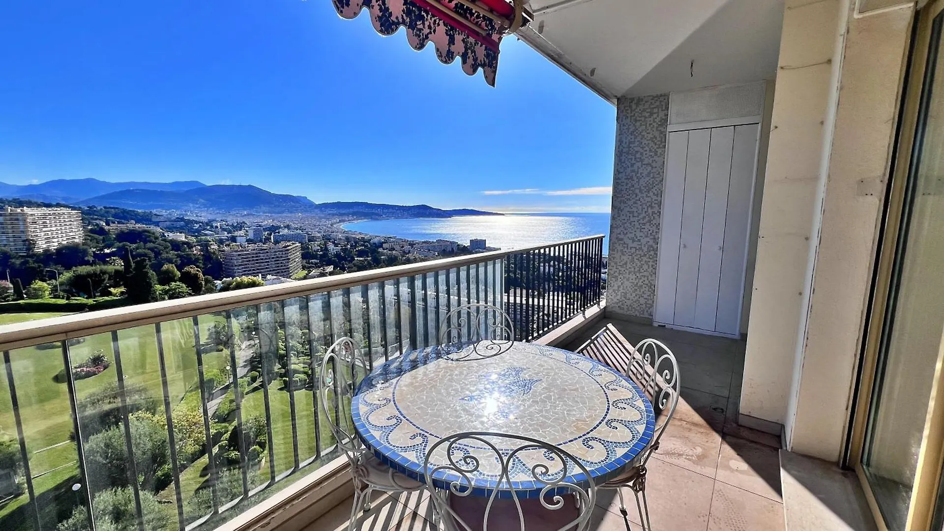 Appartement 2 Chambres Et Studio Independant Avec Vue Sur Mer Nice